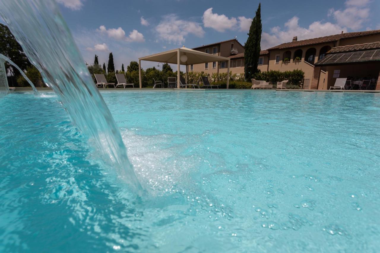 Resort Casale Le Torri Ponsacco Zewnętrze zdjęcie