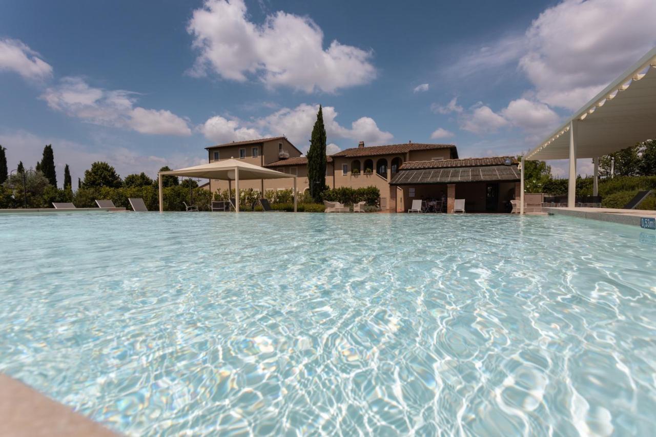Resort Casale Le Torri Ponsacco Zewnętrze zdjęcie