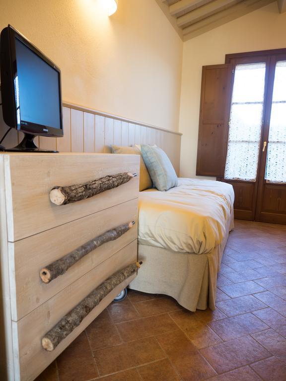 Resort Casale Le Torri Ponsacco Pokój zdjęcie