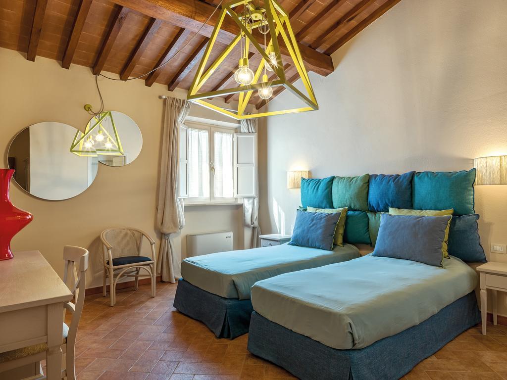 Resort Casale Le Torri Ponsacco Zewnętrze zdjęcie