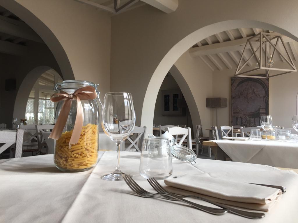 Resort Casale Le Torri Ponsacco Zewnętrze zdjęcie
