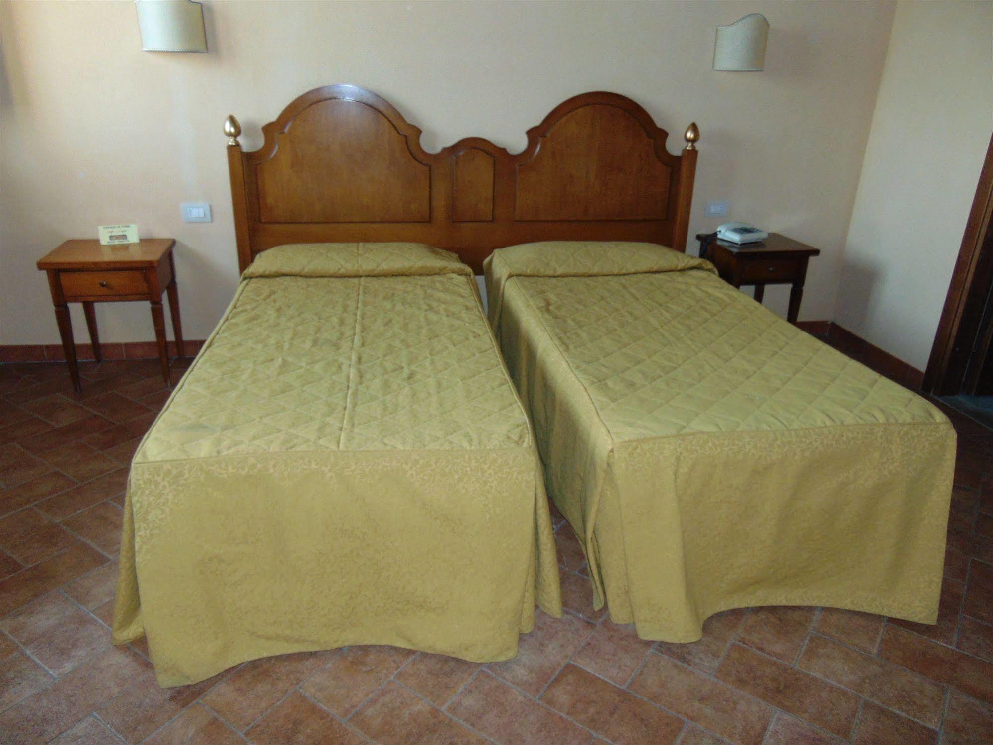 Resort Casale Le Torri Ponsacco Zewnętrze zdjęcie